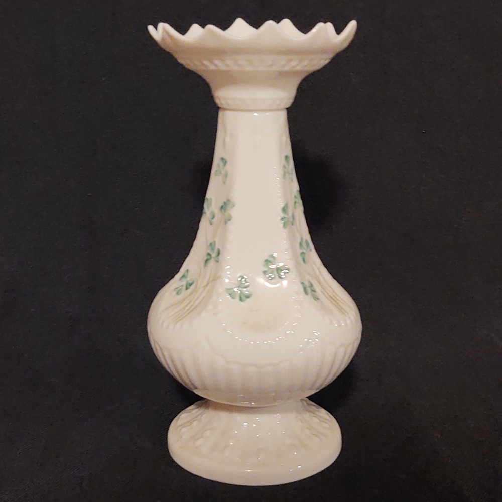 Collectible Vintage Belleek Irish Porcelain Shamrock Bud Vase